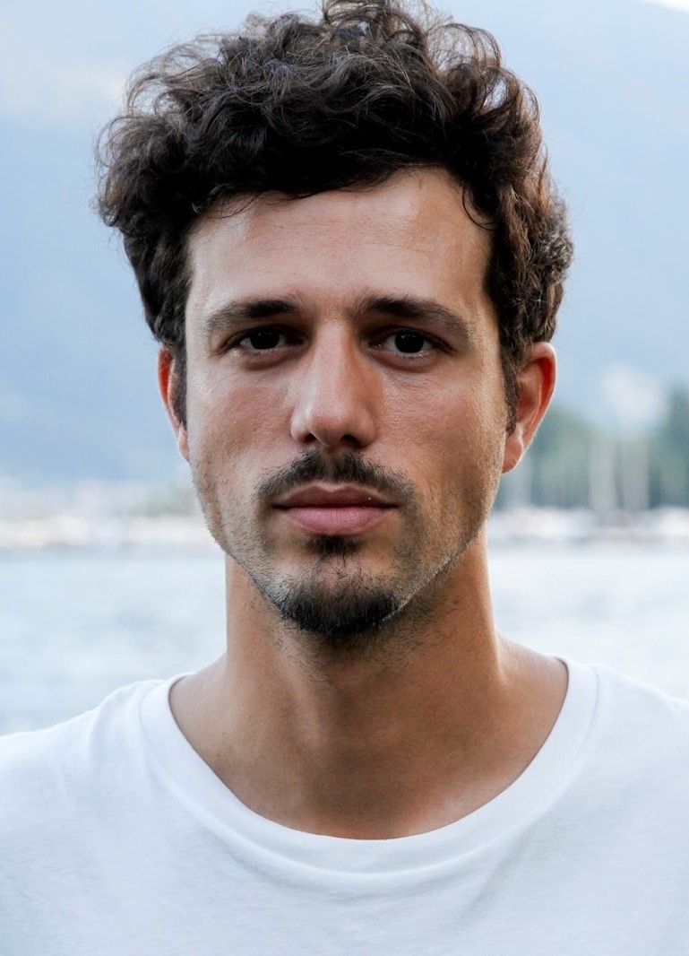 Лоис Патино