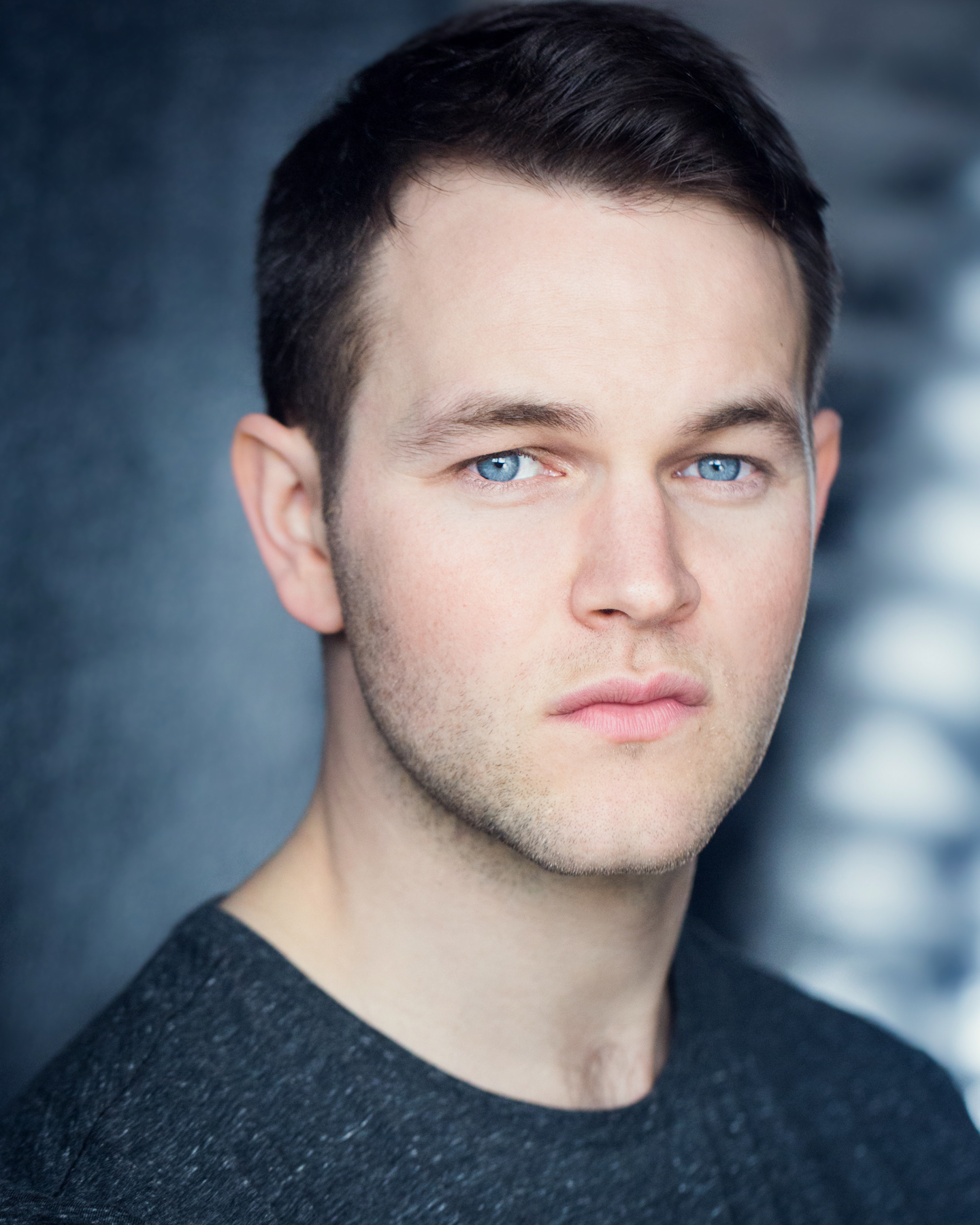 Дэниэл Истон