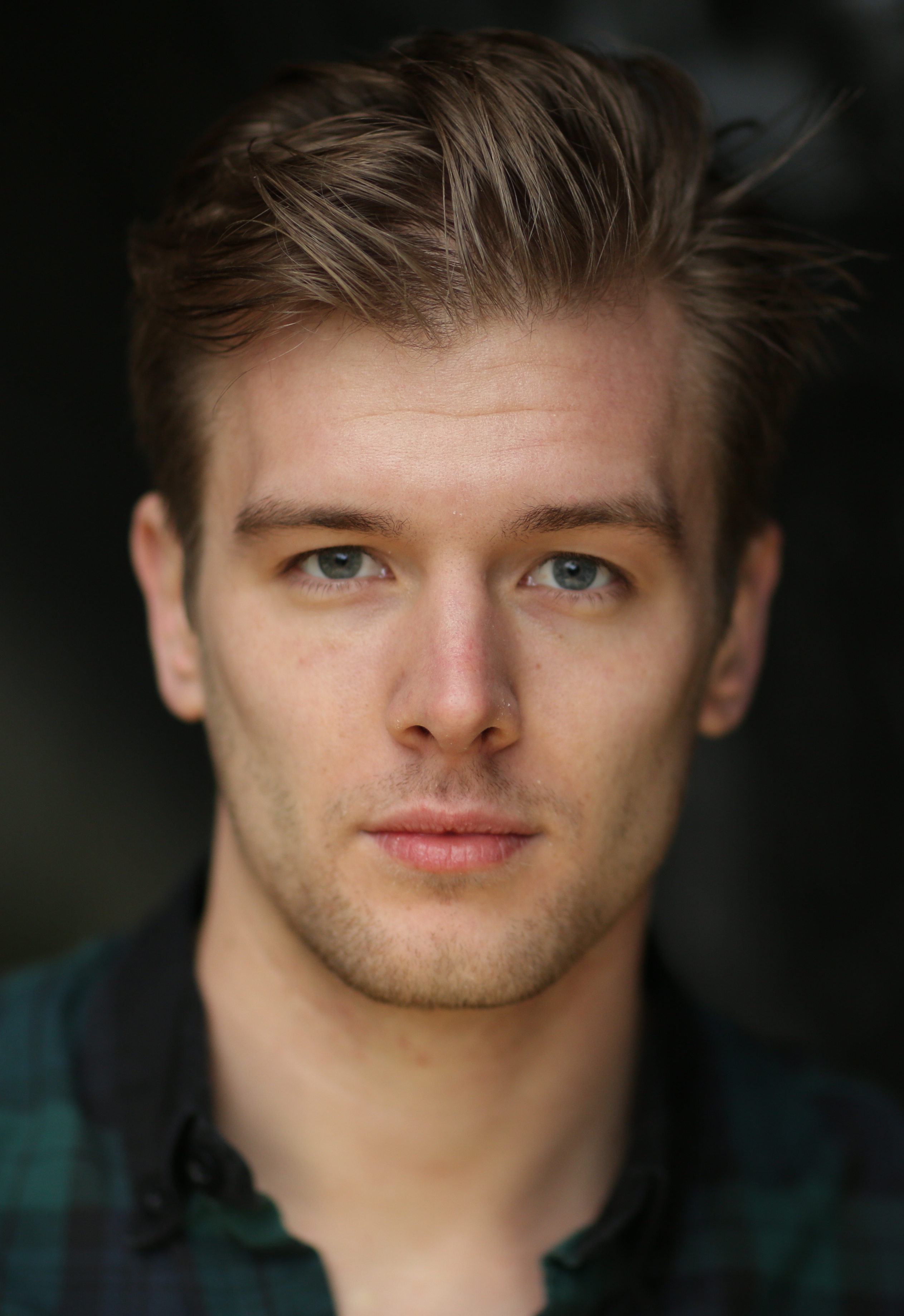 Оливер Мотт