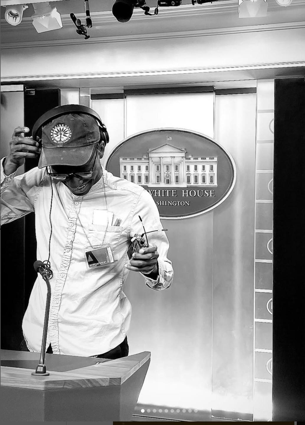 Акил Гиббонс