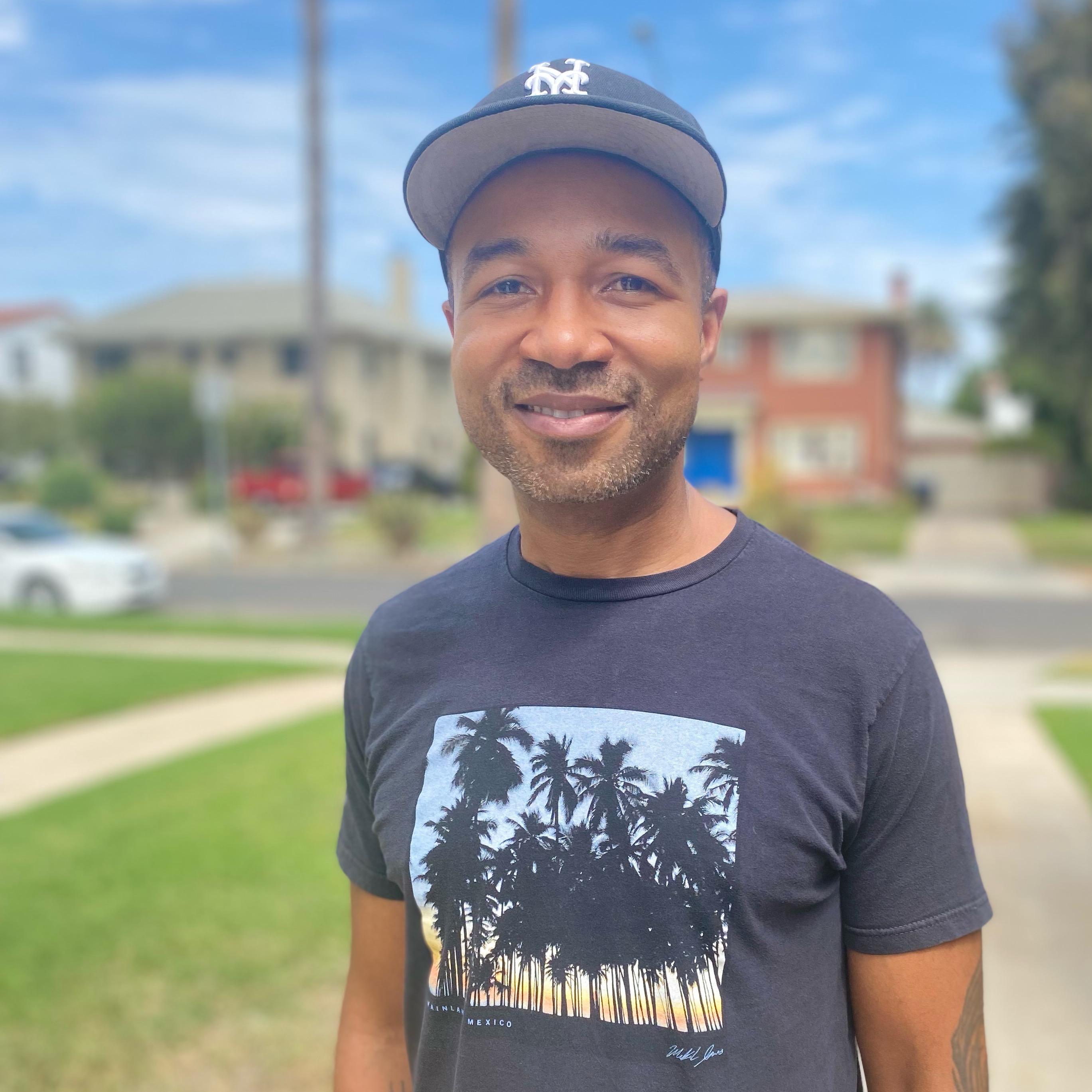 Тео Трэверс