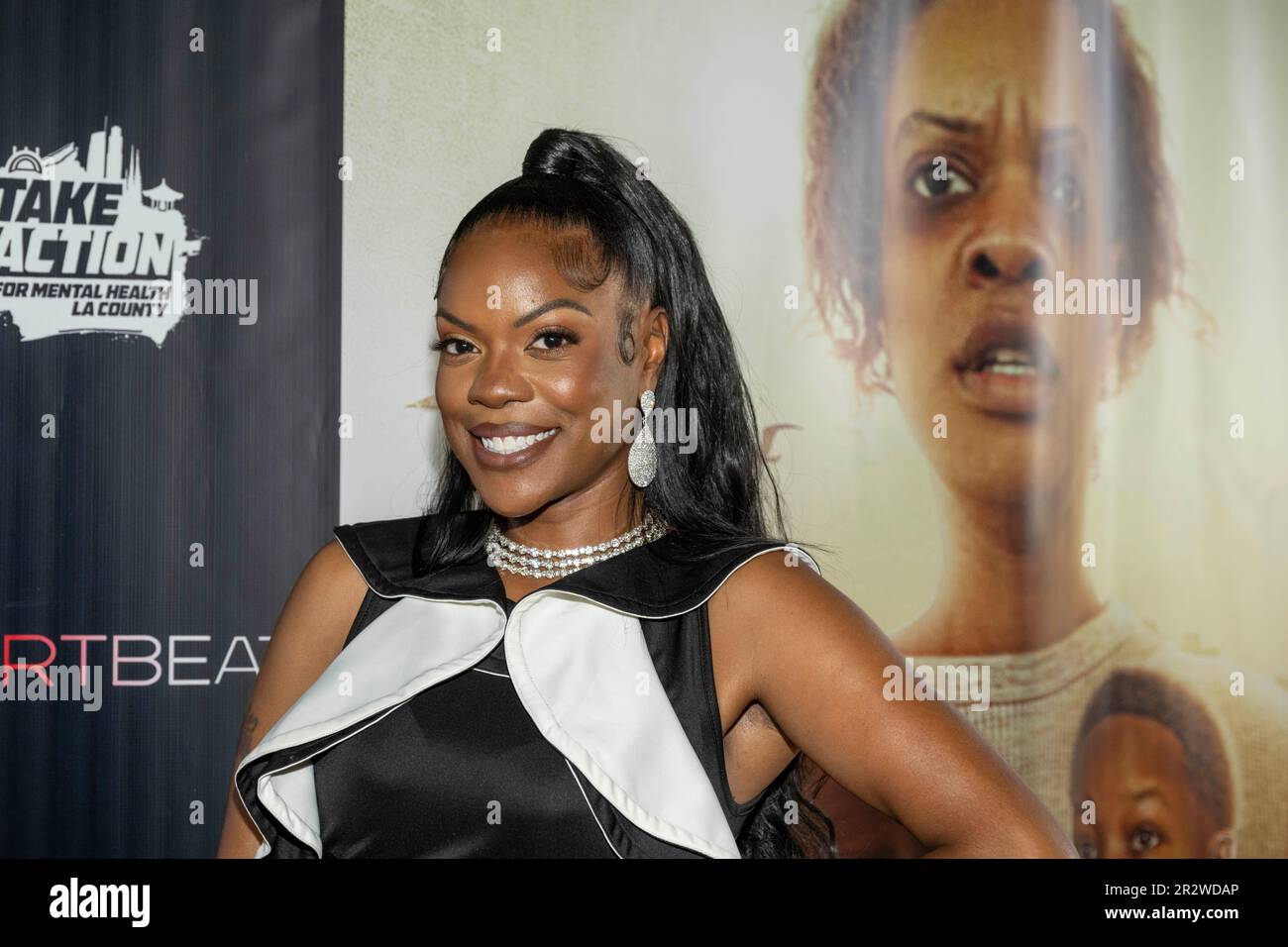 Моника Дэвис