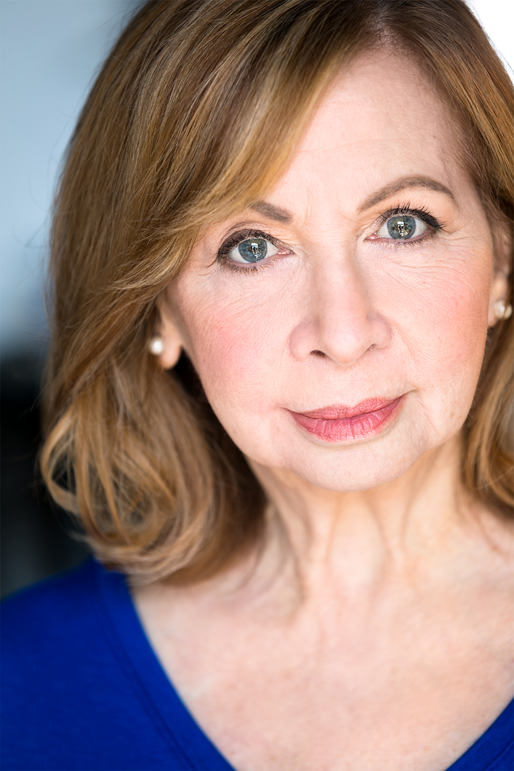 Лора Джулиан