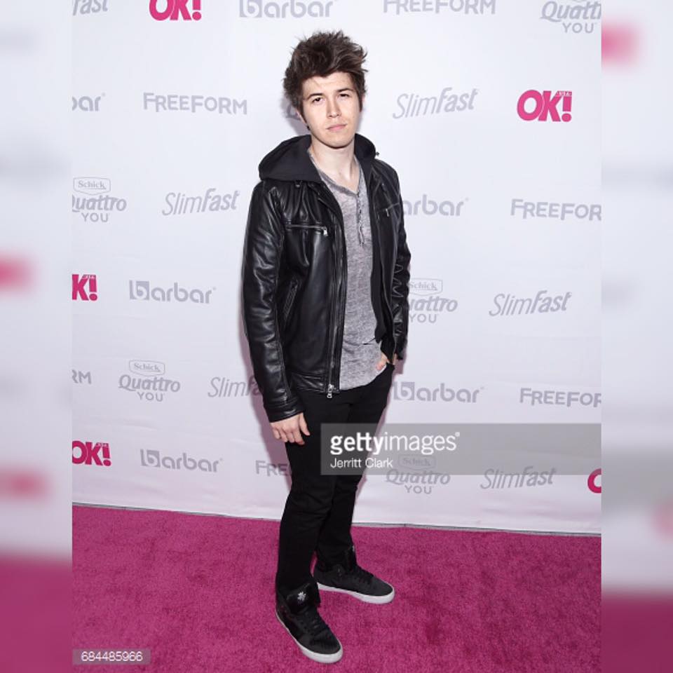 Джошуа Ли Янг