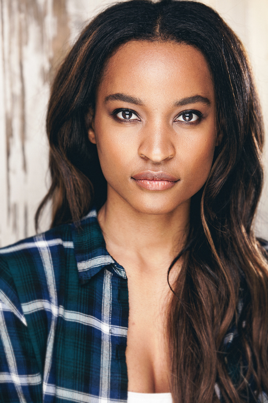 Лонни Алекс