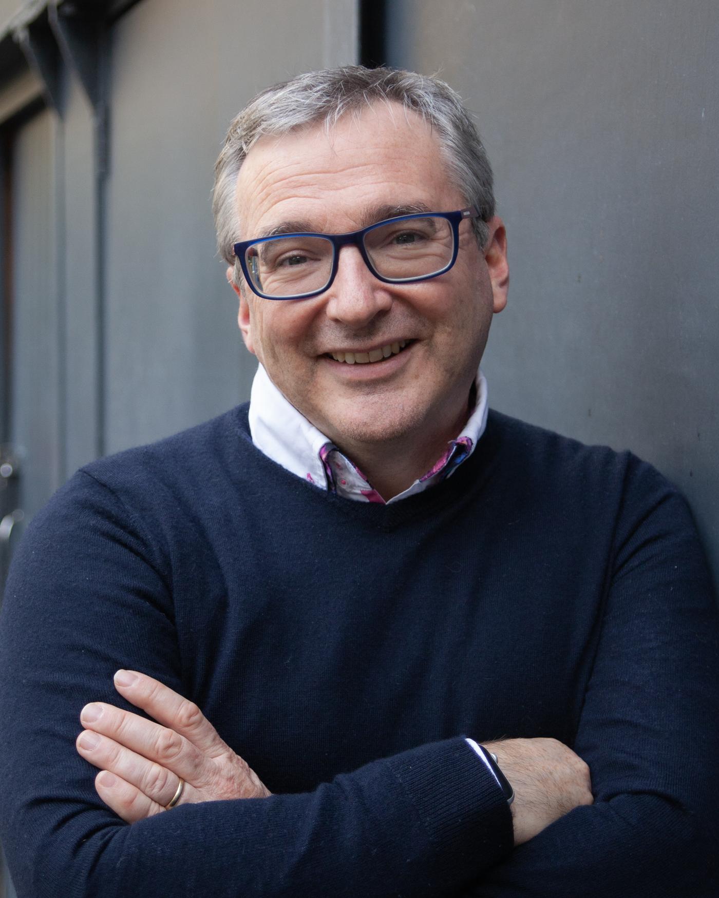 Эндрю Бэйкер