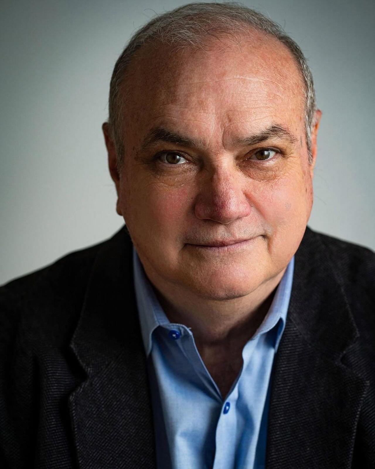 Эллиотт Бэйлз