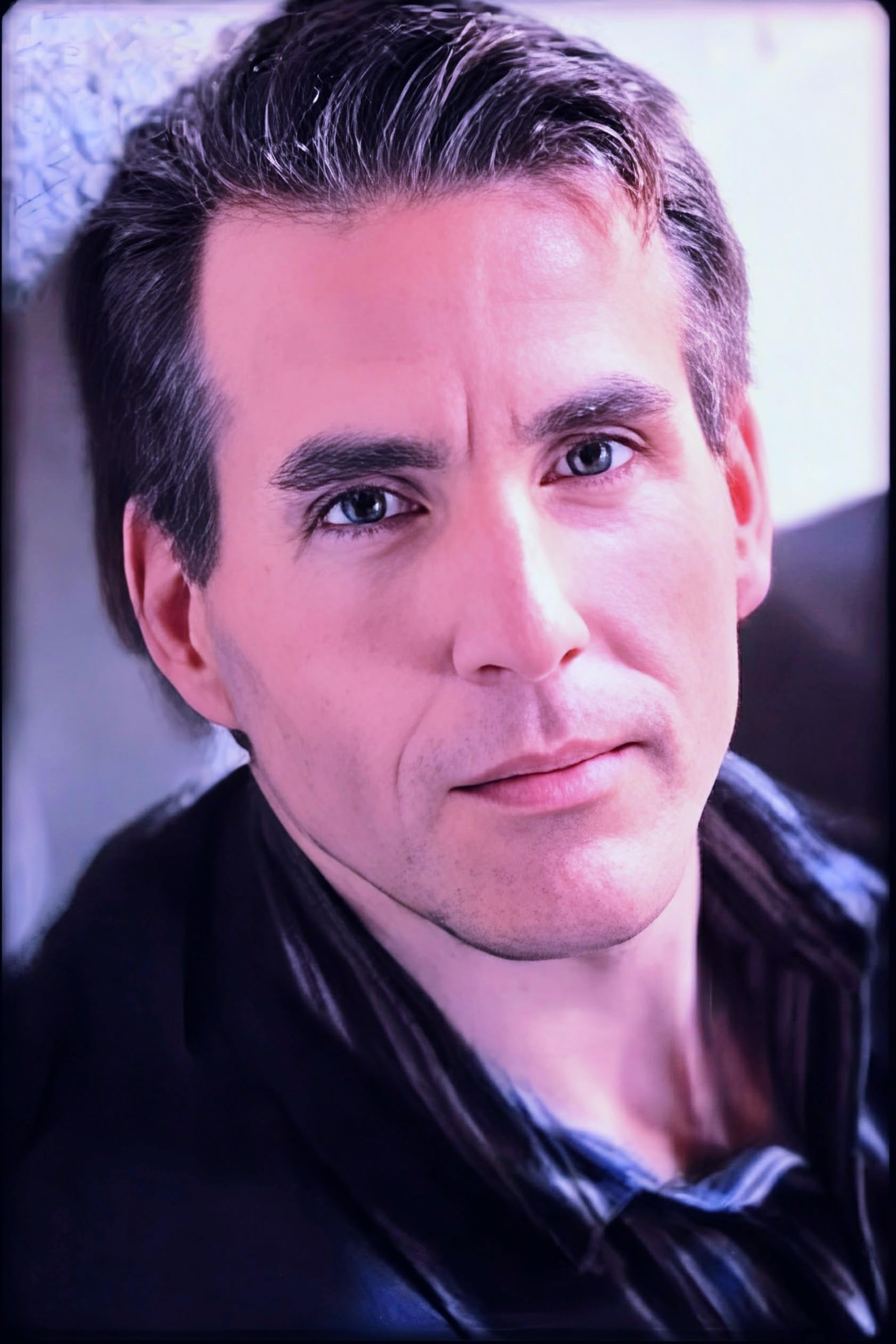 Джеймс Донахью