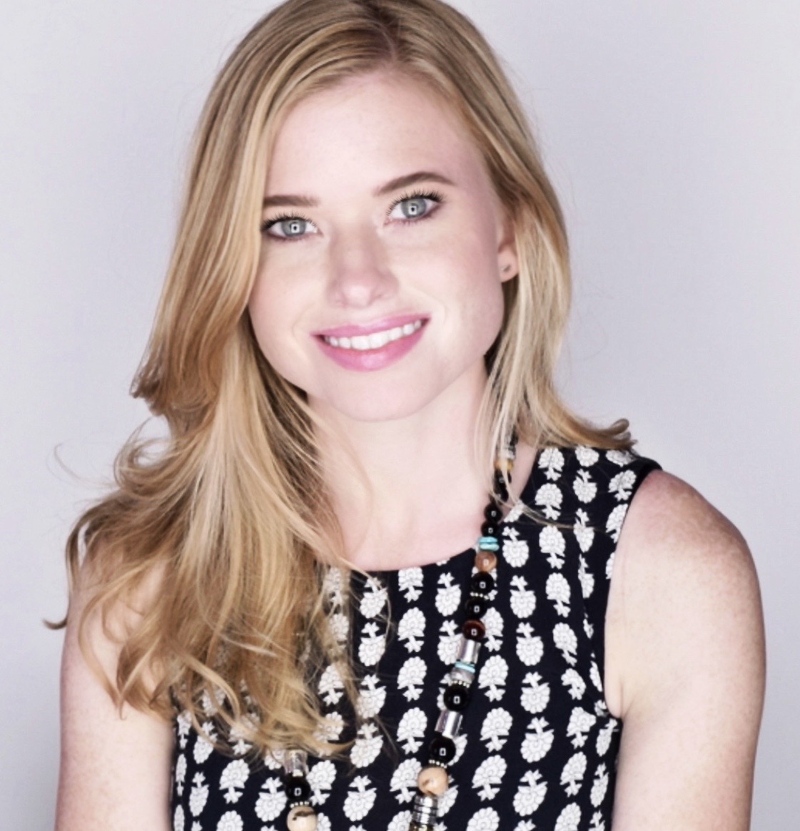 Уитни Хэйес