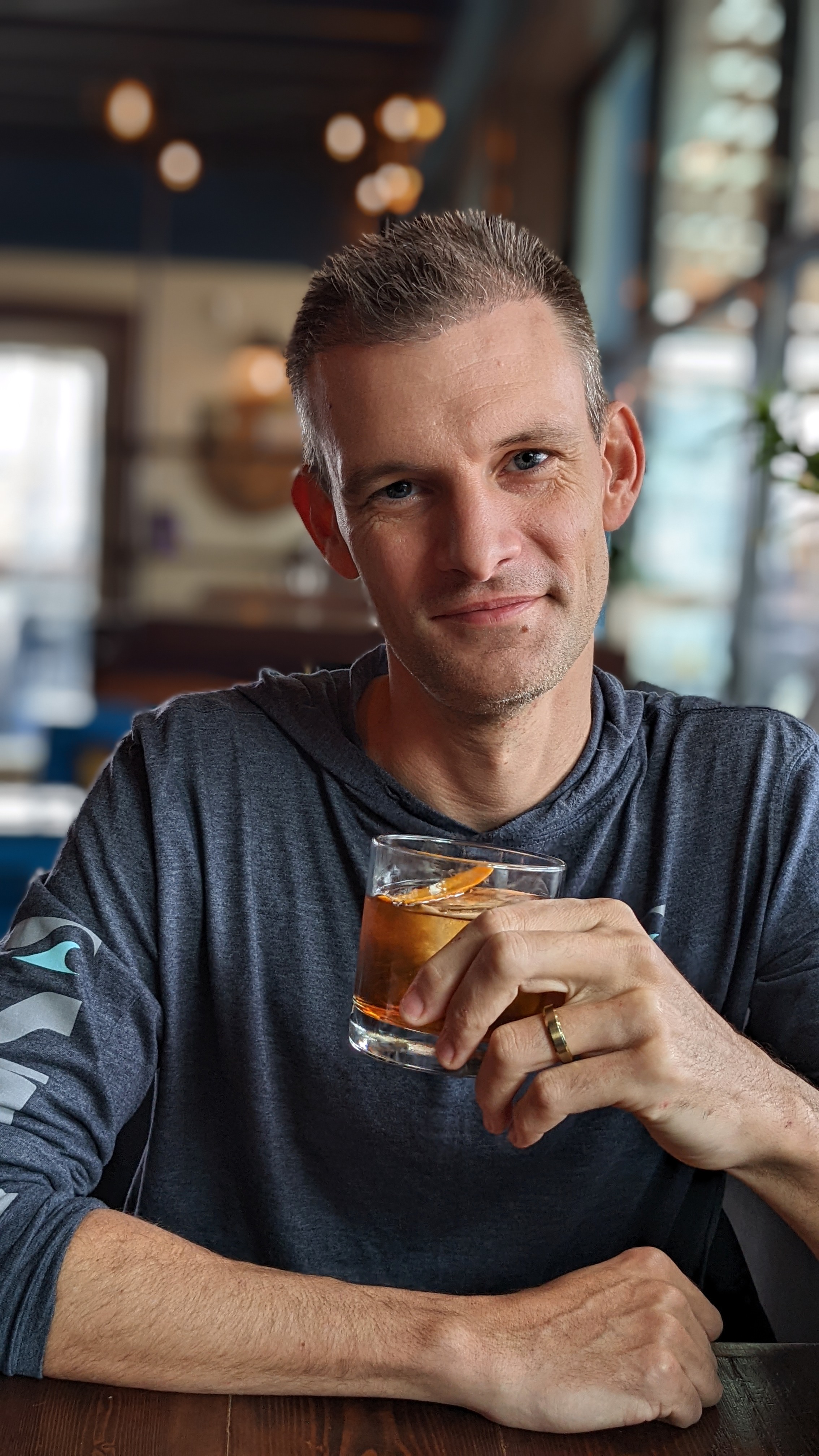 Бен Томпсон