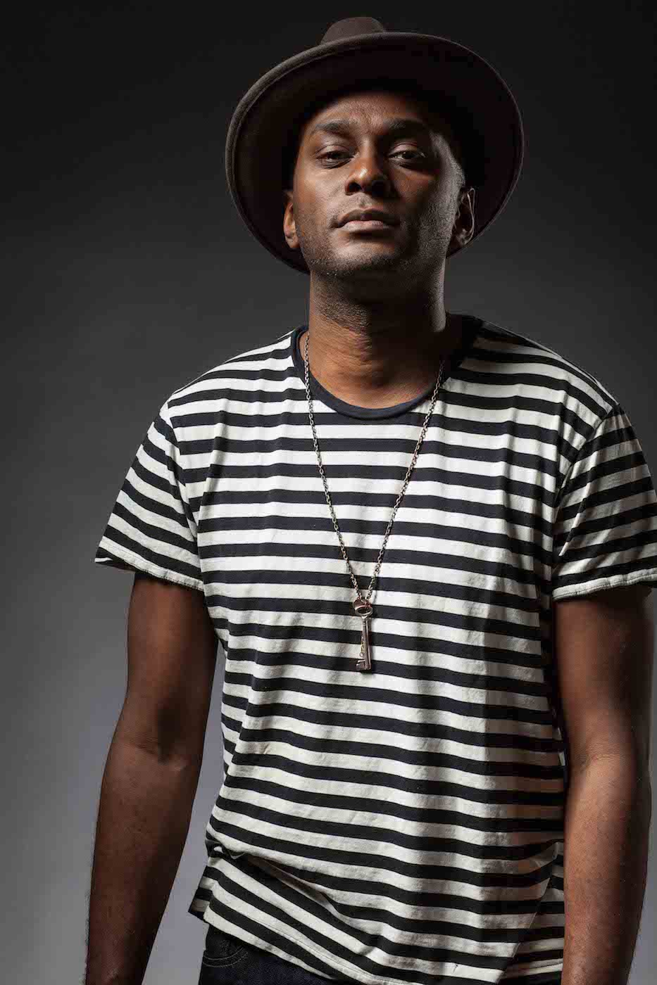 Дуглас Лайонс