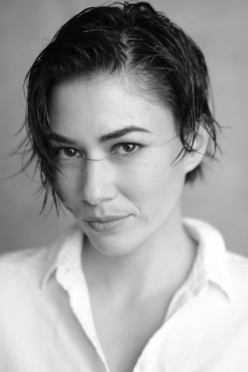 Криста Альварес