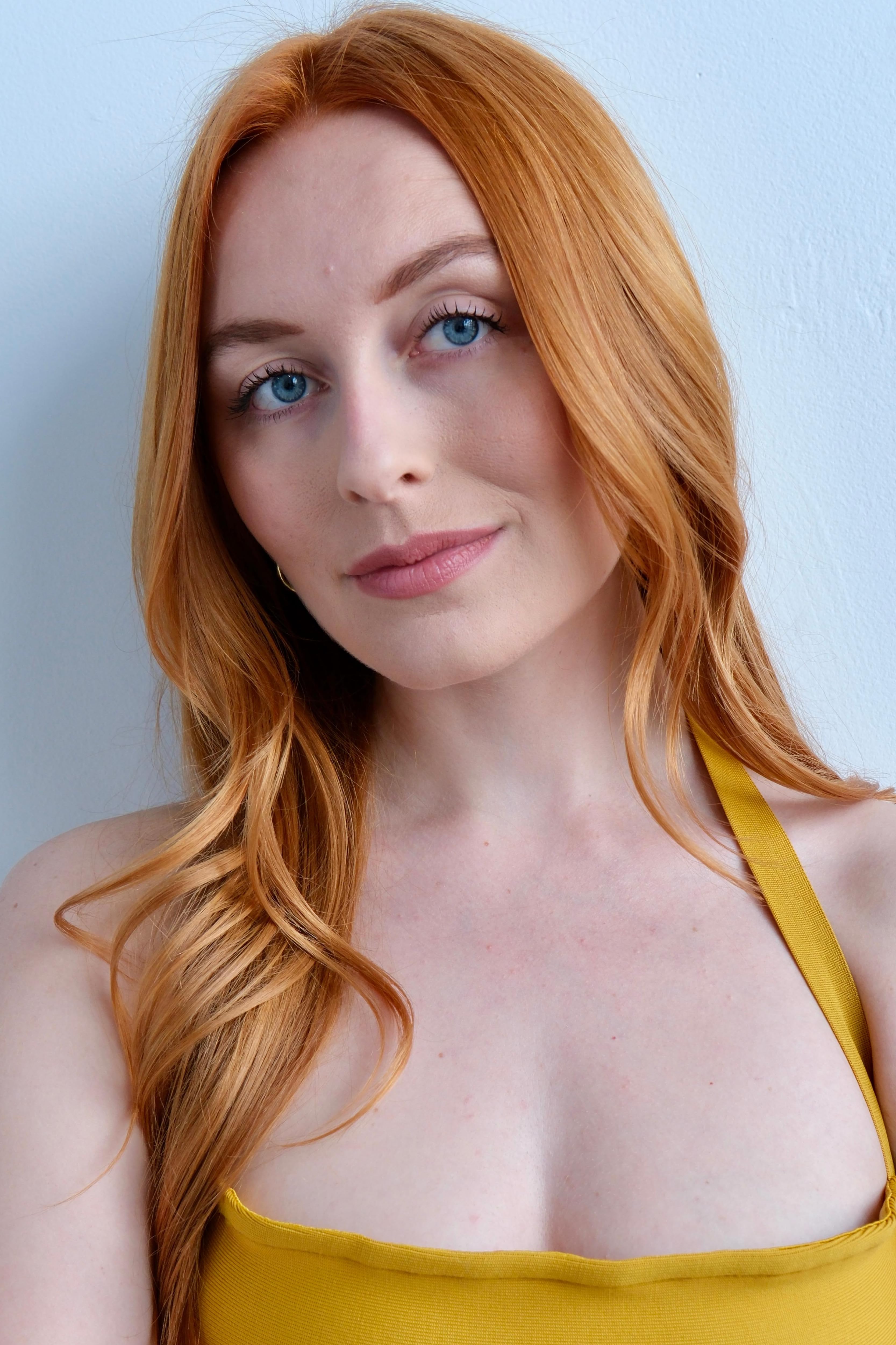 Кэйтлин Мур