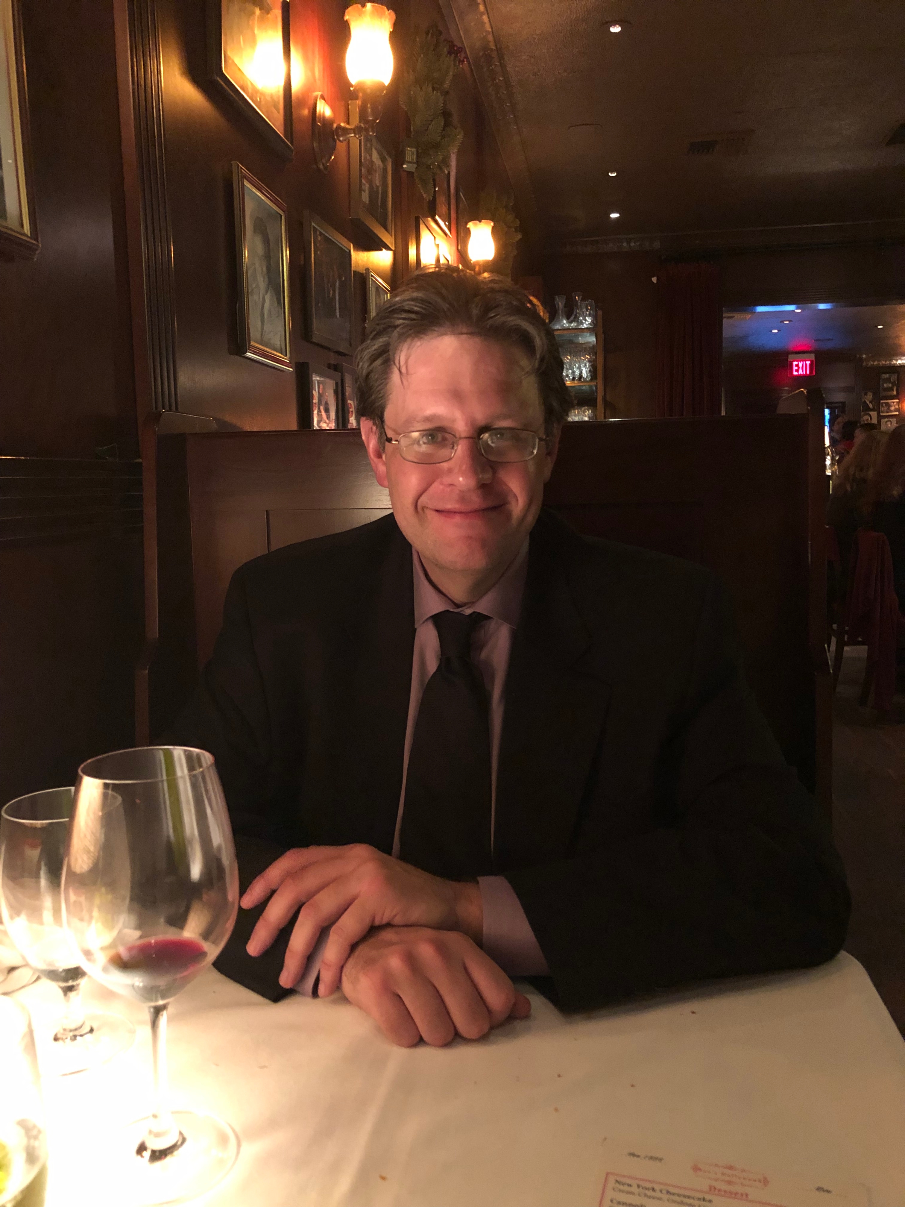 Фрэнк Рейнолдс