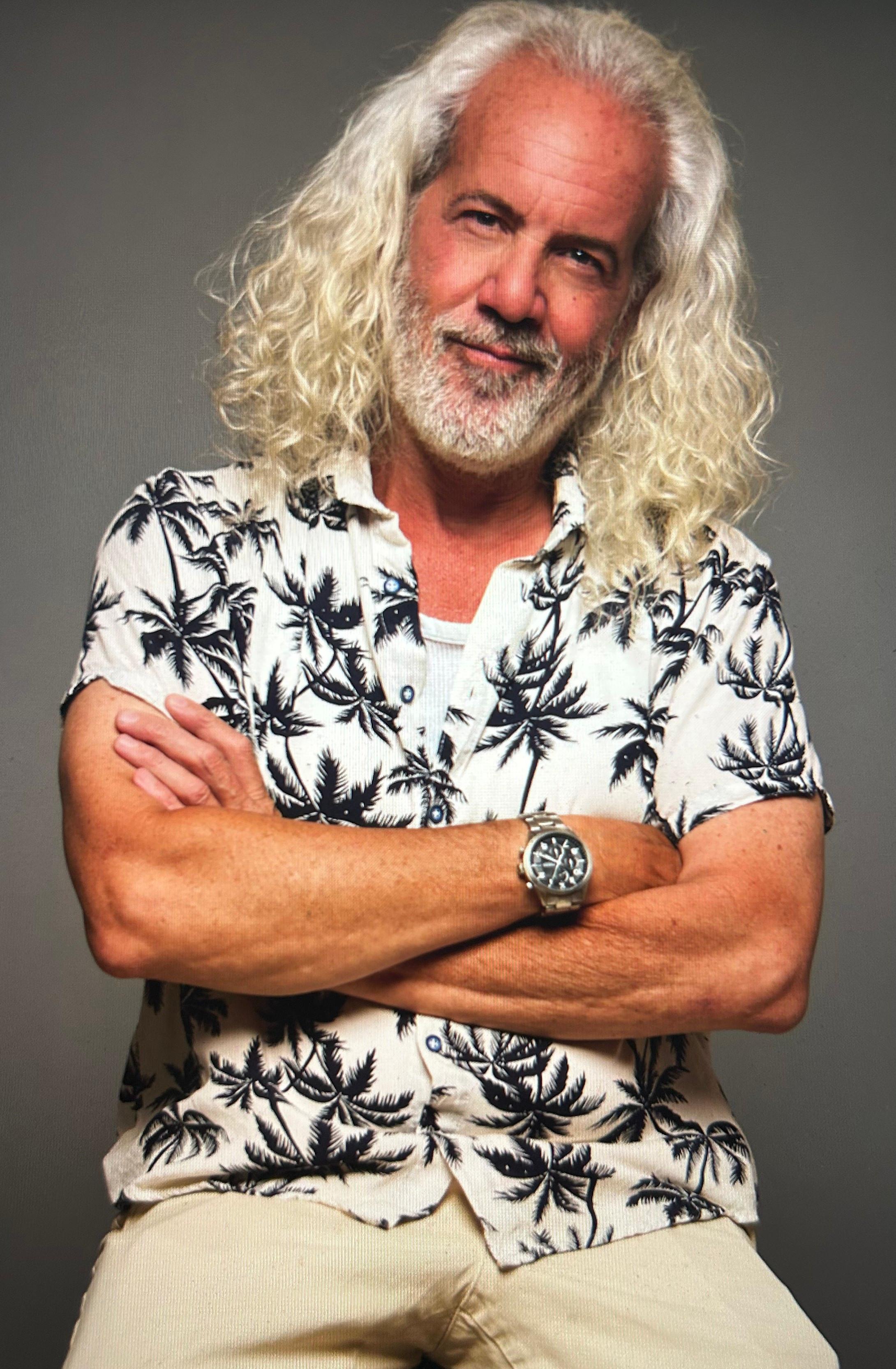 Крис Сироис