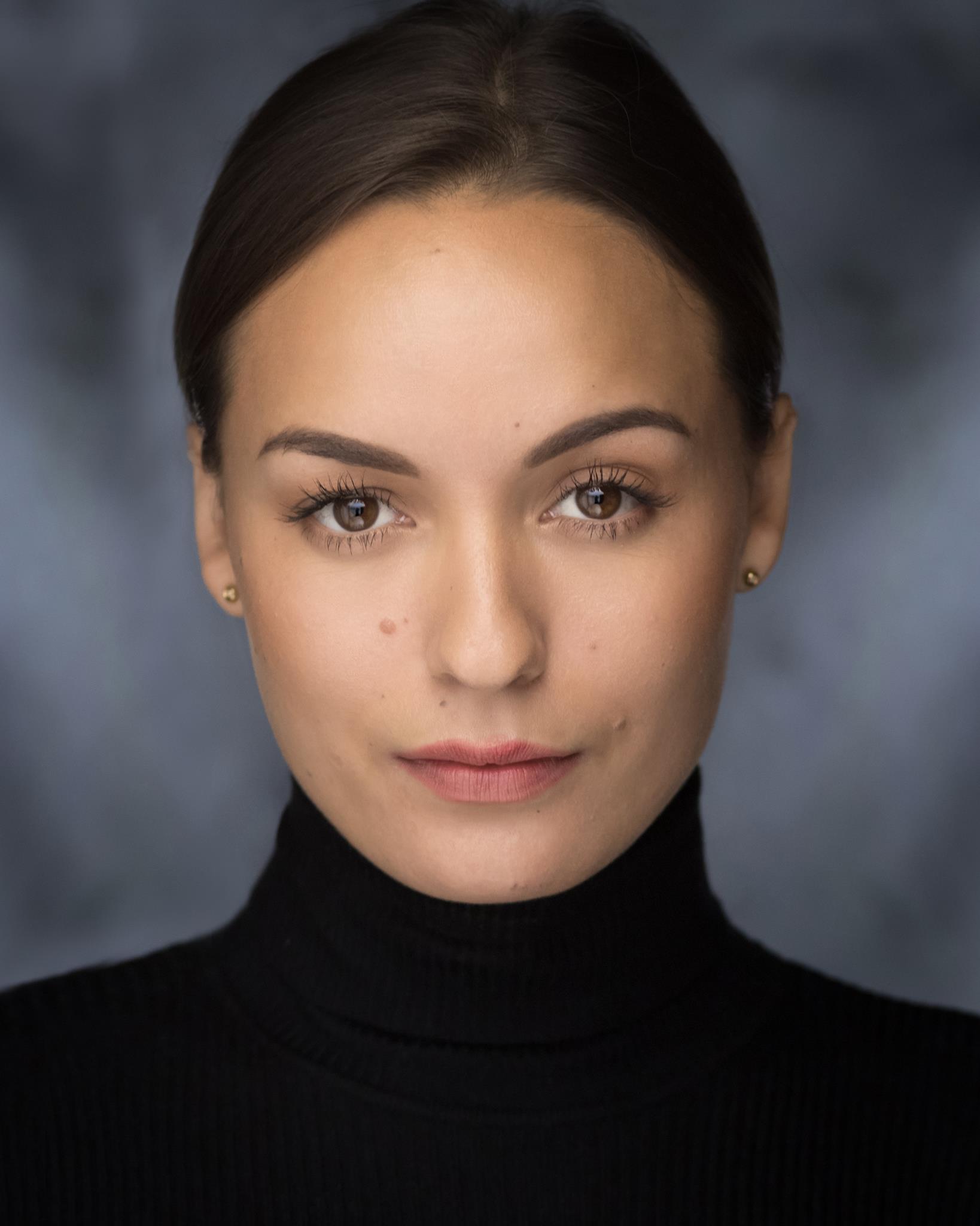 Элана Уоллес