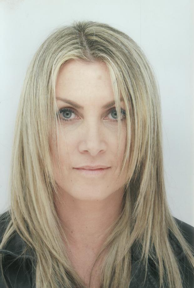 Шанталь Менар