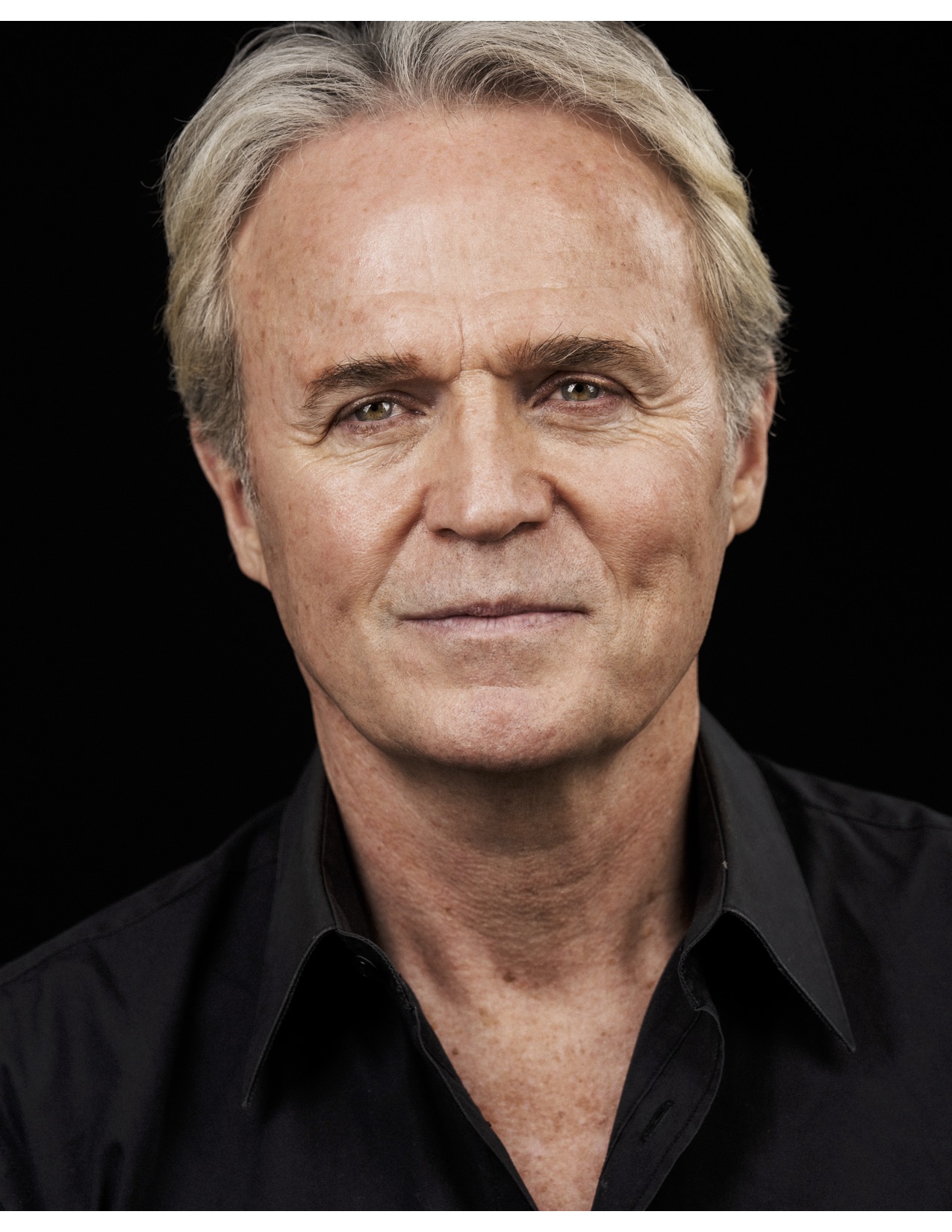 Уинн Хармон