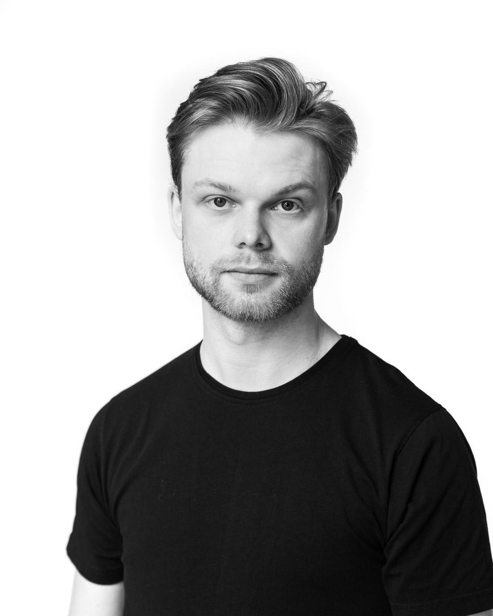 Саймон Карлссон