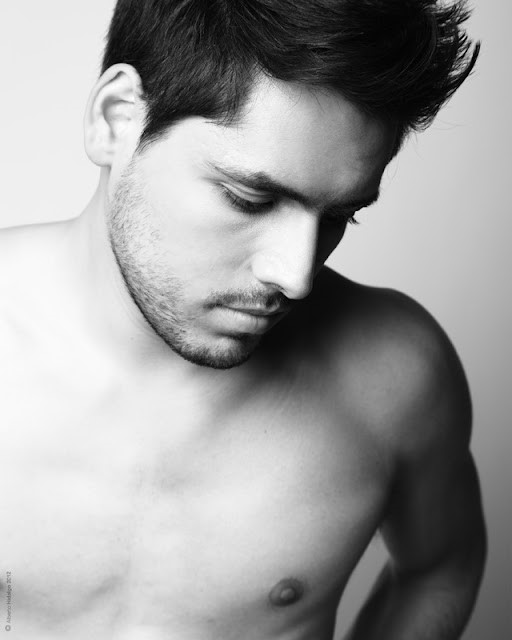 Алехандро Олива