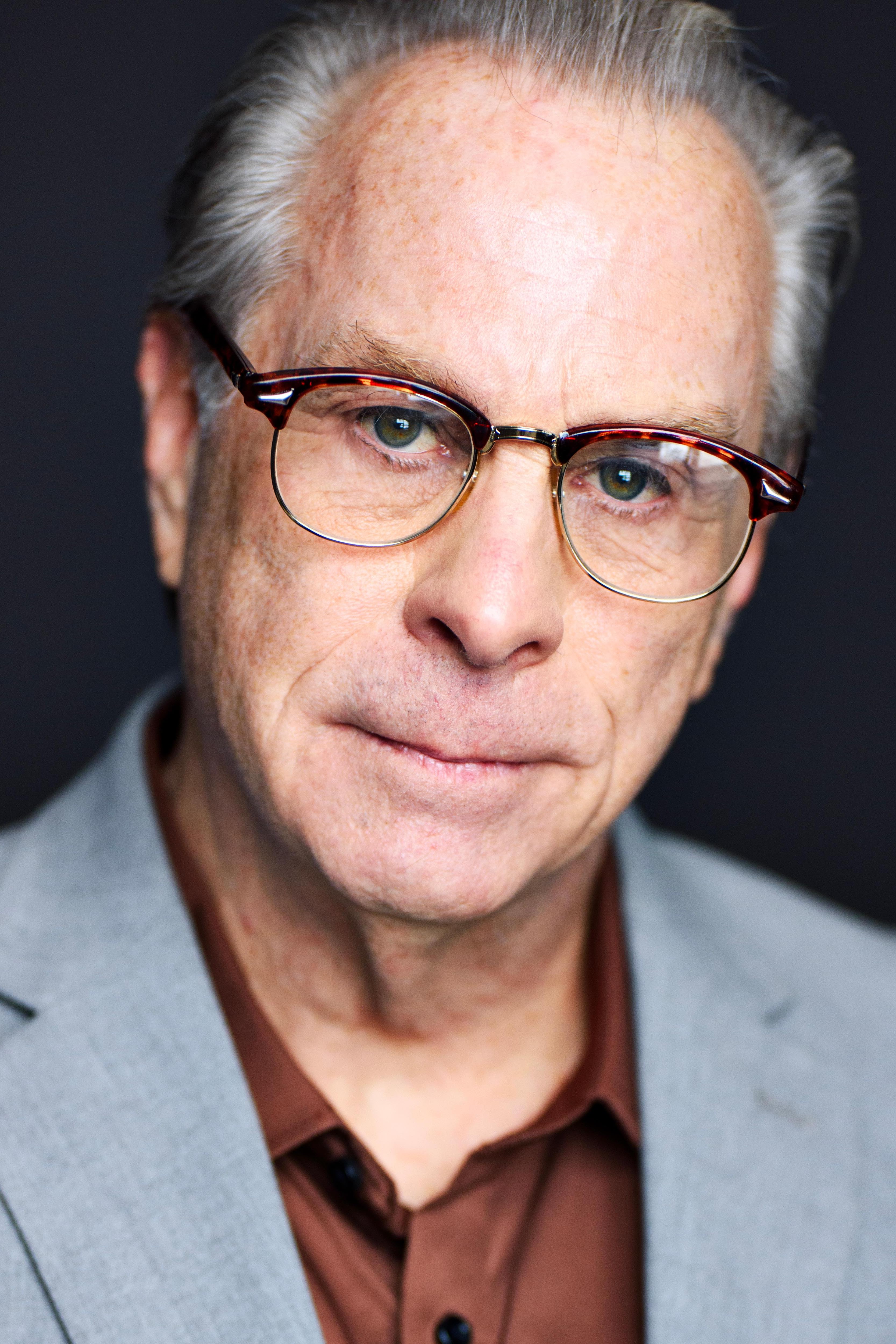 Гай Мессенджер