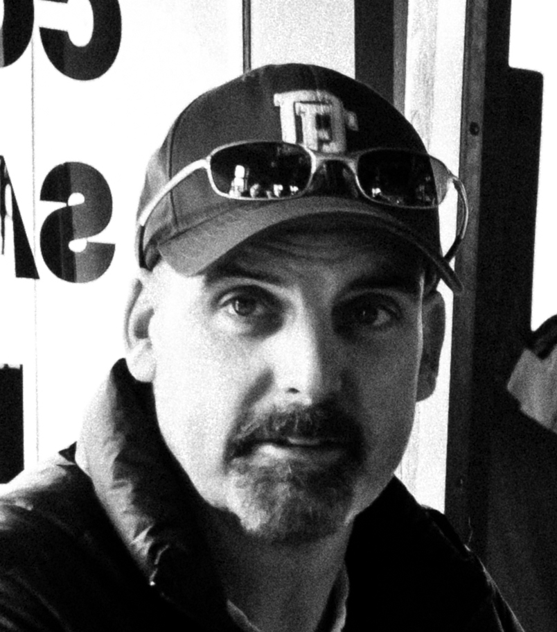 Том Селлитти