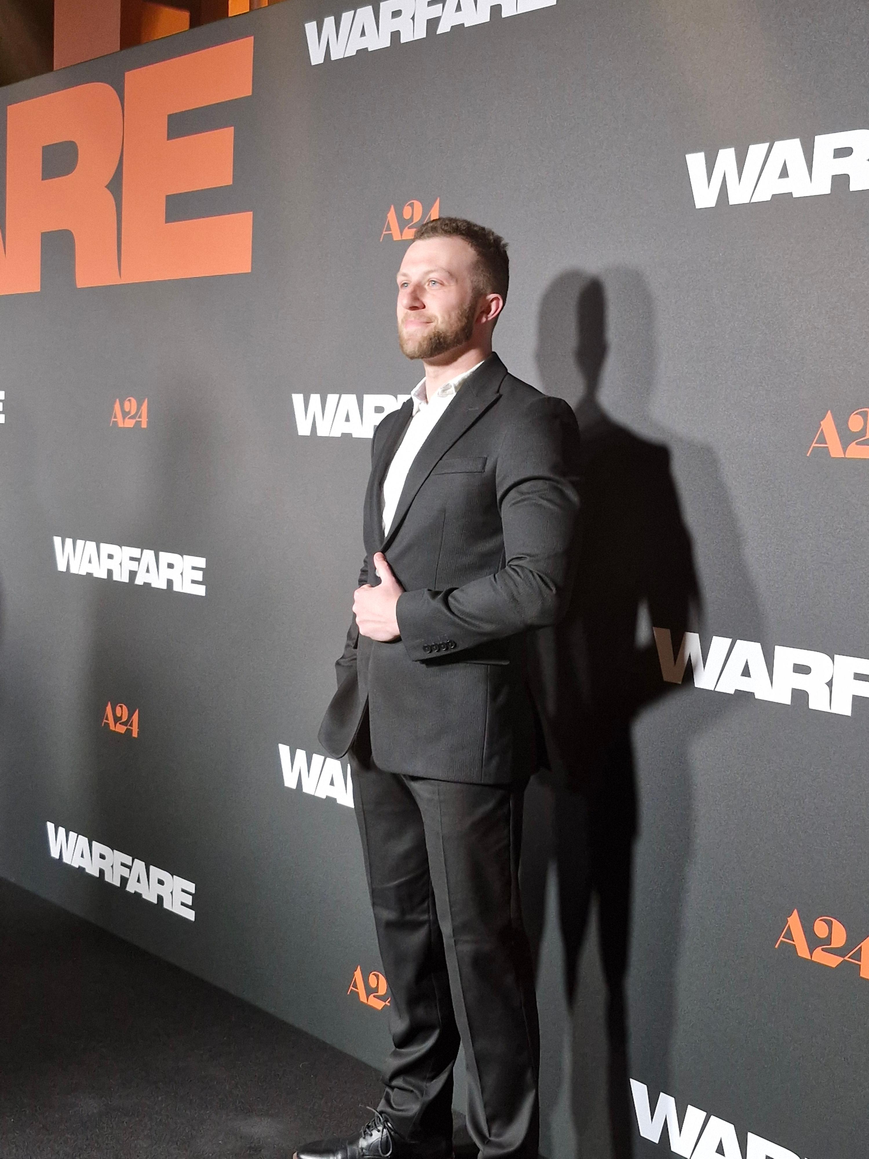 Аарон Дикинс