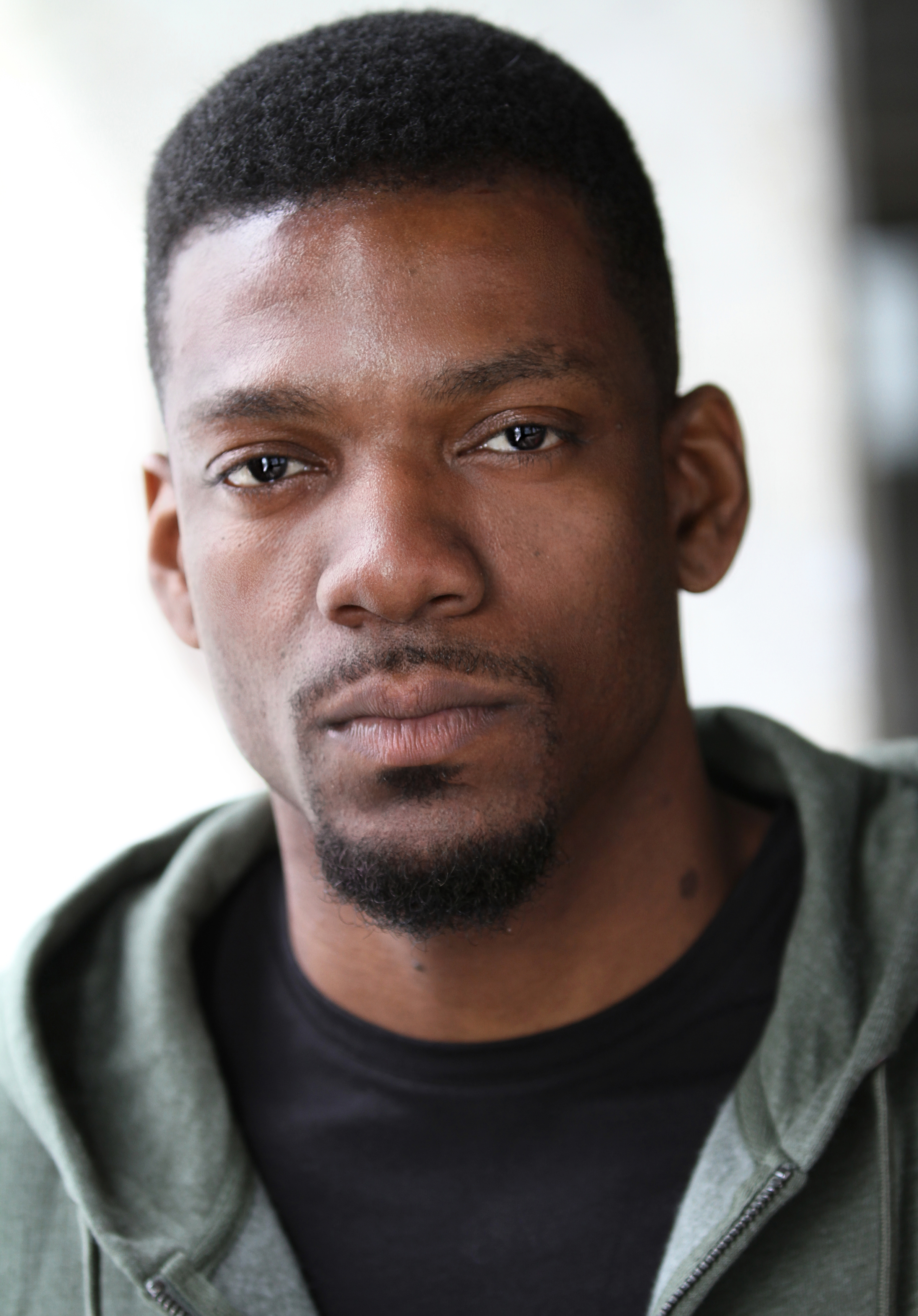 Крис Эмброуз