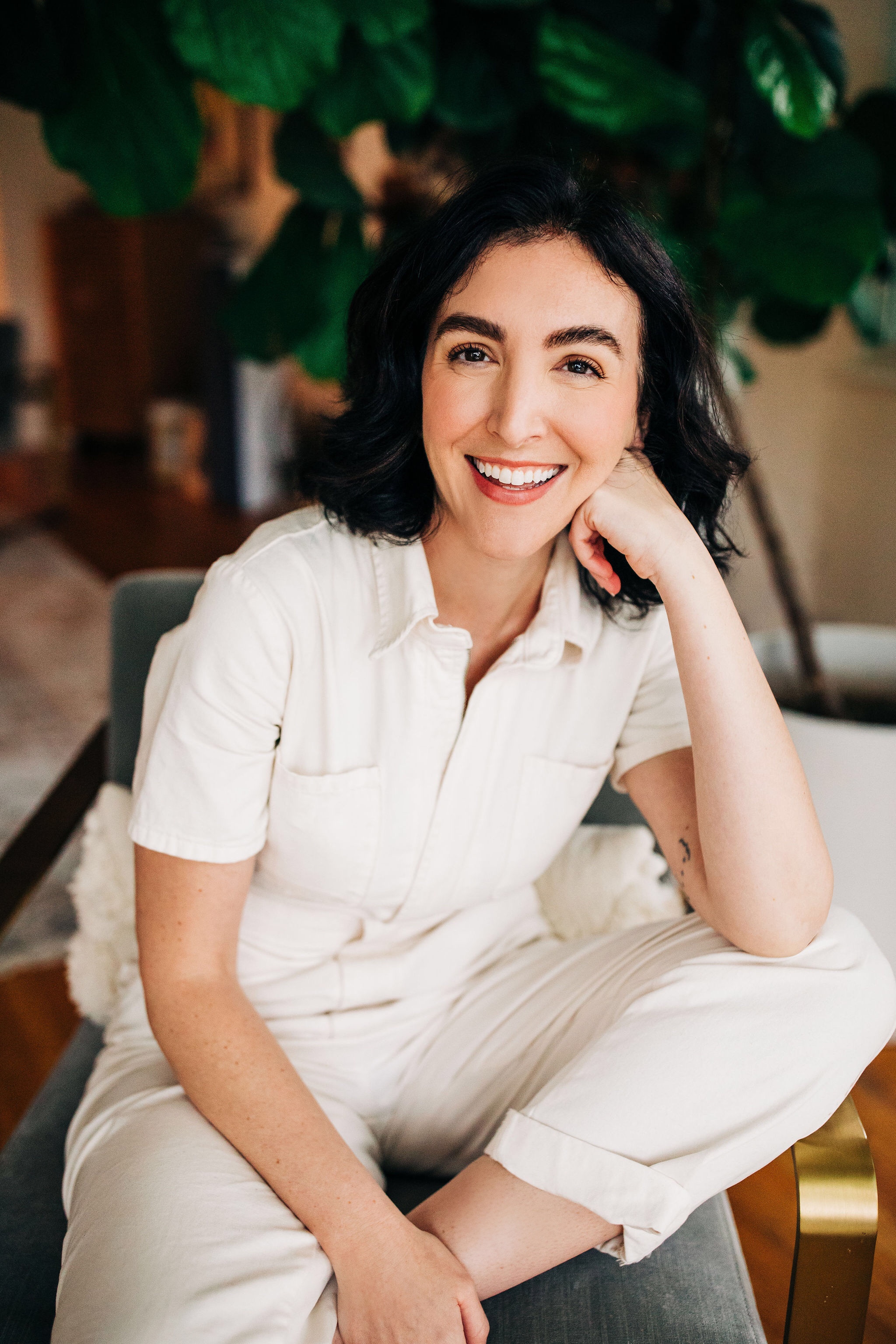 Уитни Адамс