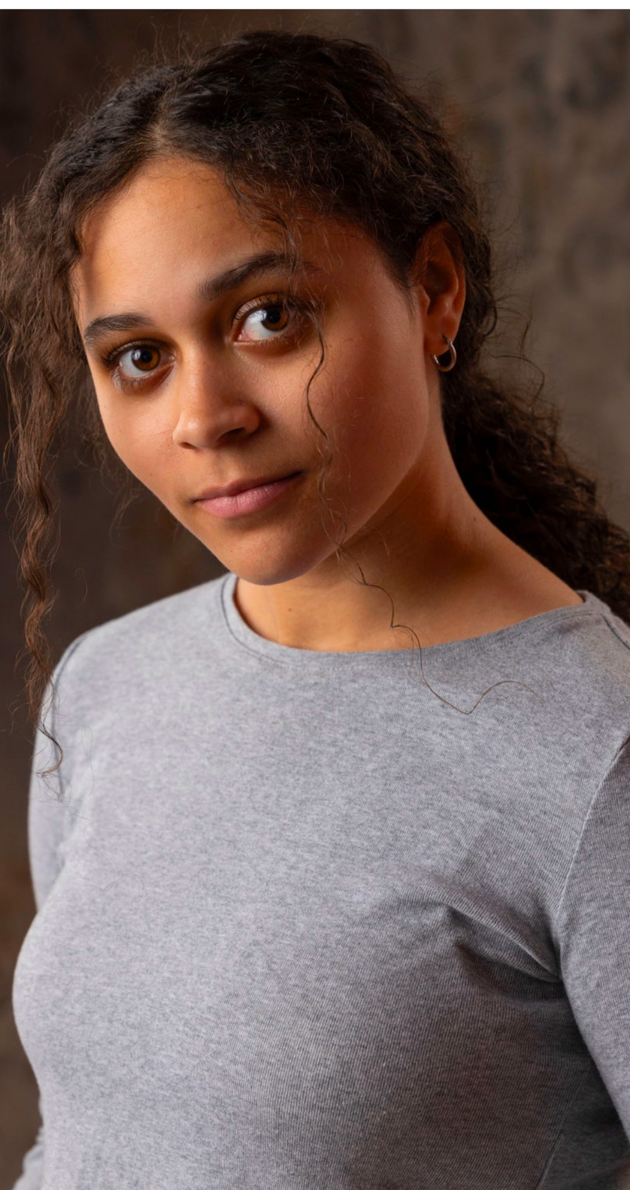 Алисия Сешнз