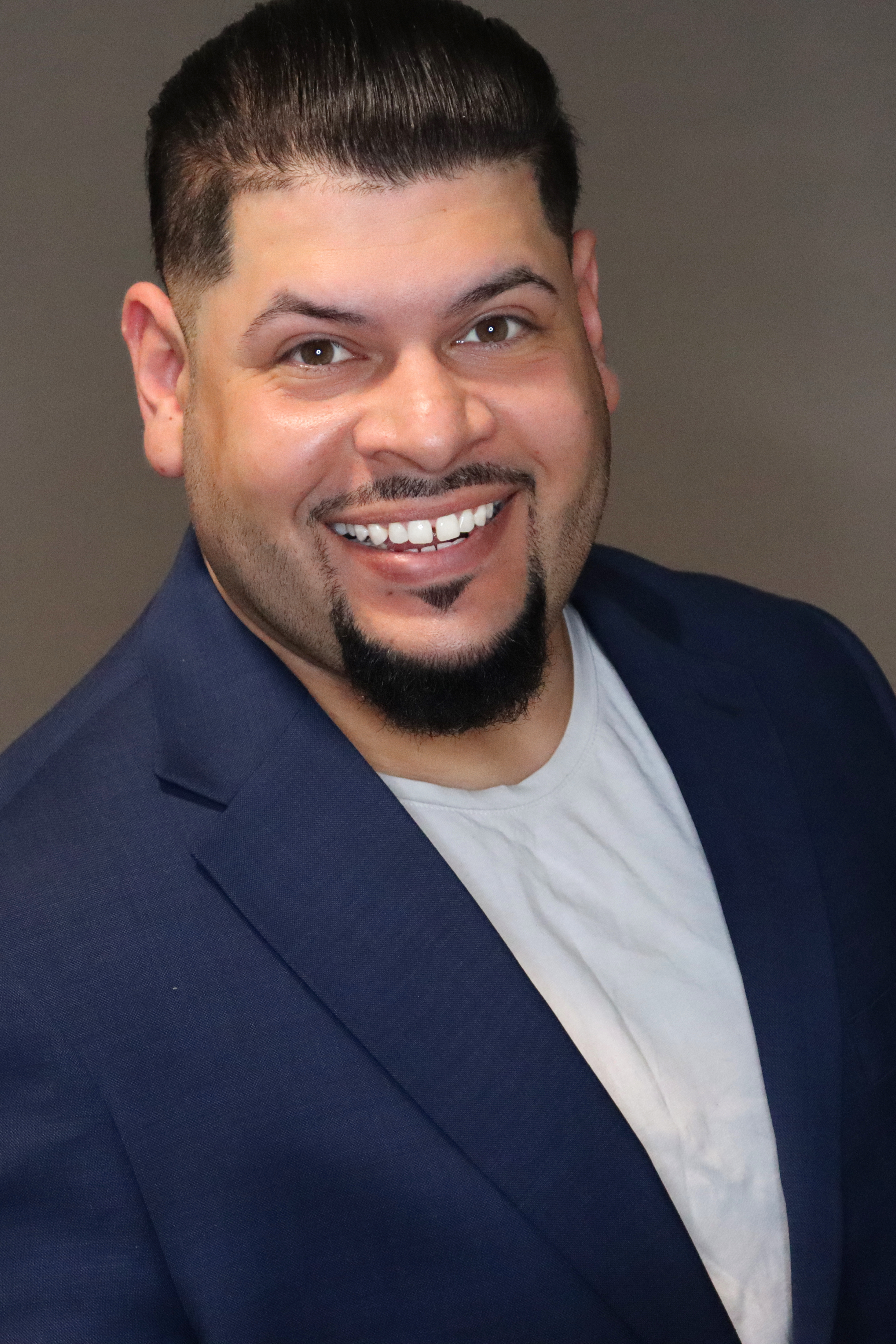 Педро Холливуд