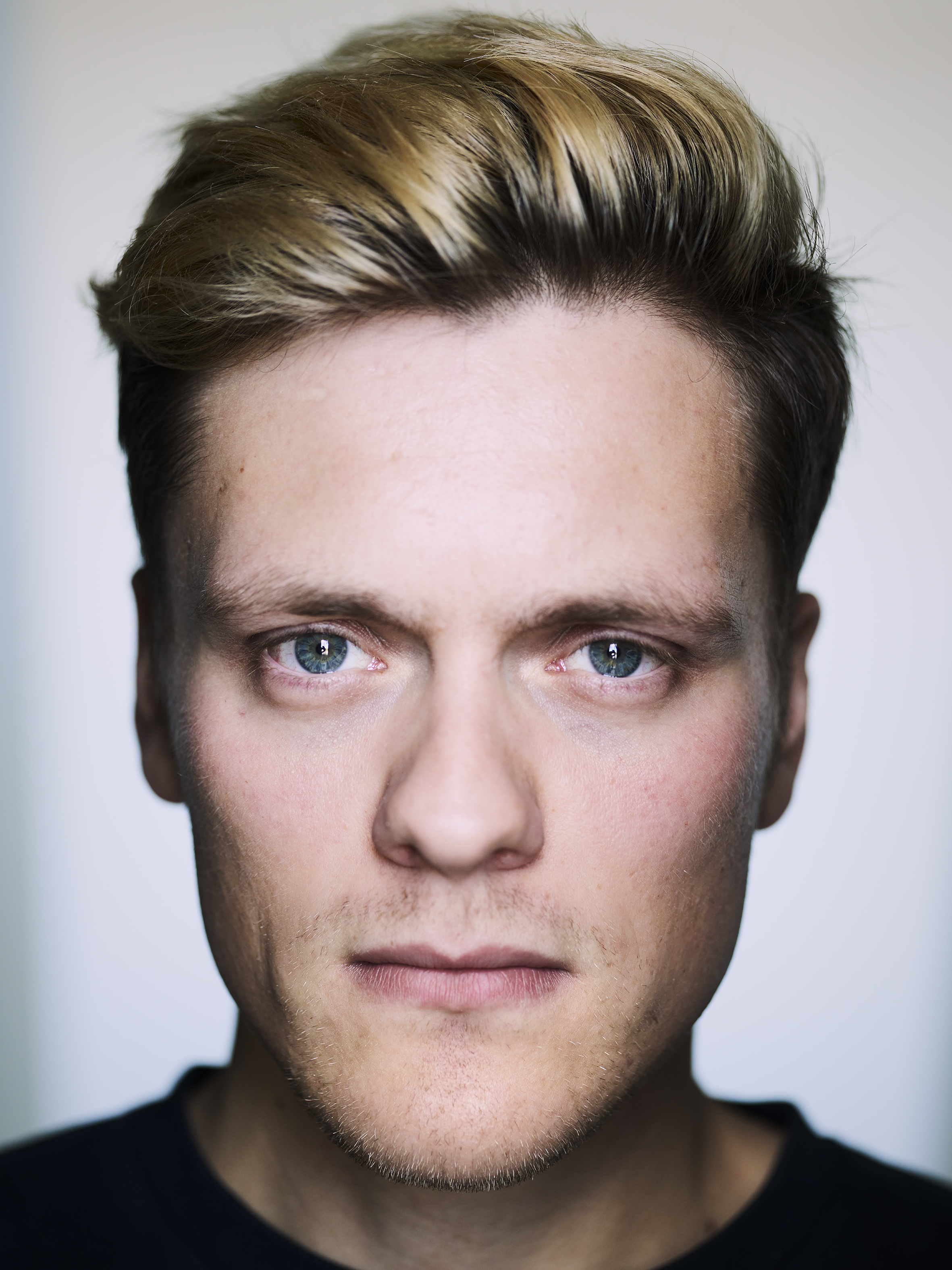 Арон Мар Олафссон