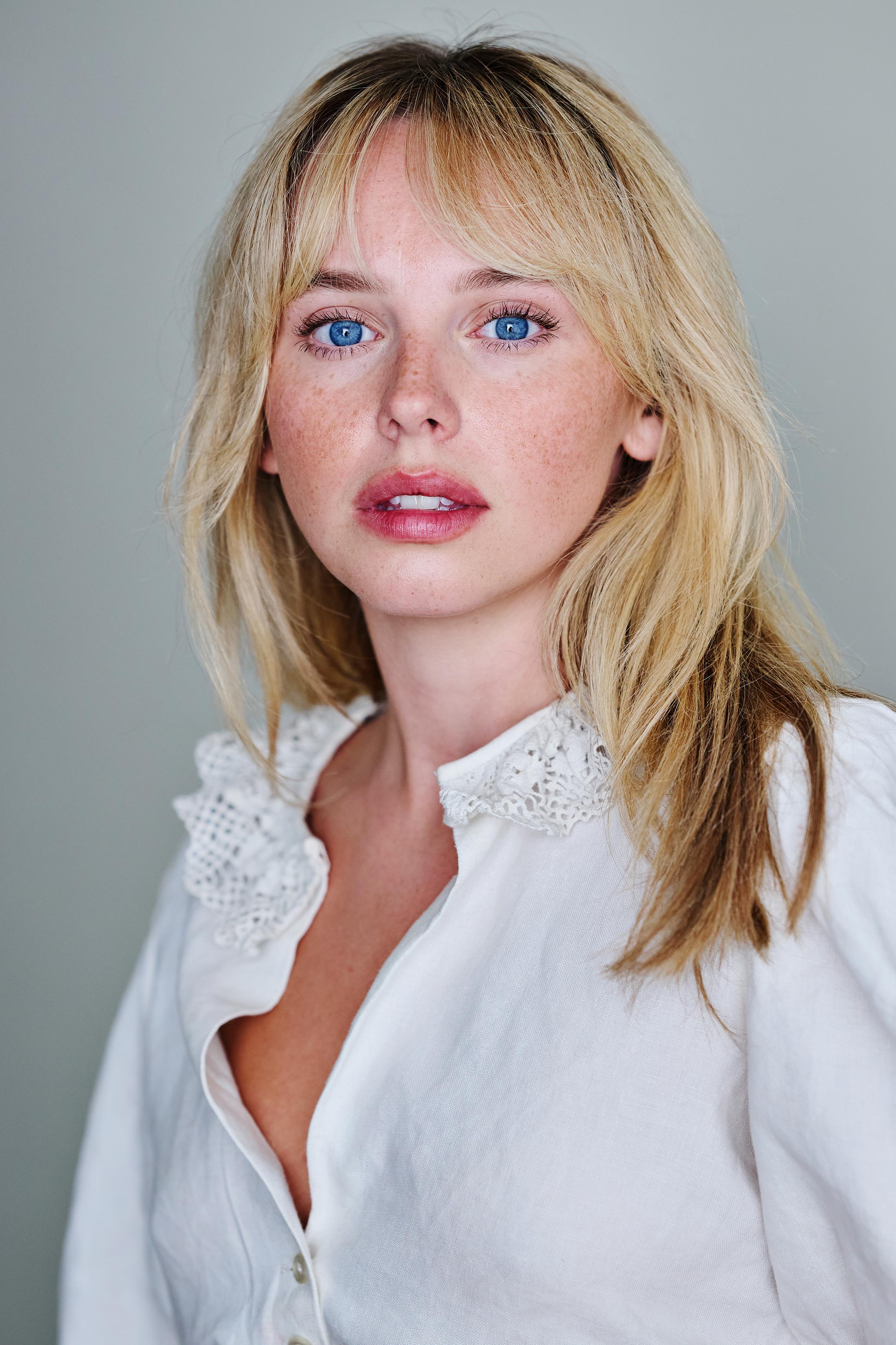 Миа Роджерс