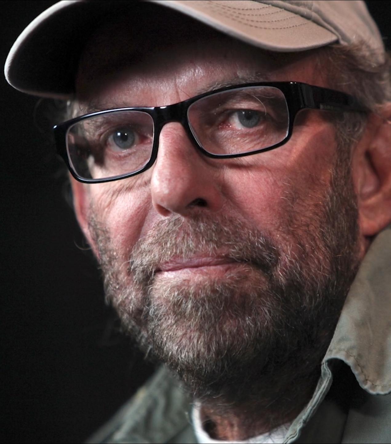 Деннис Даверн