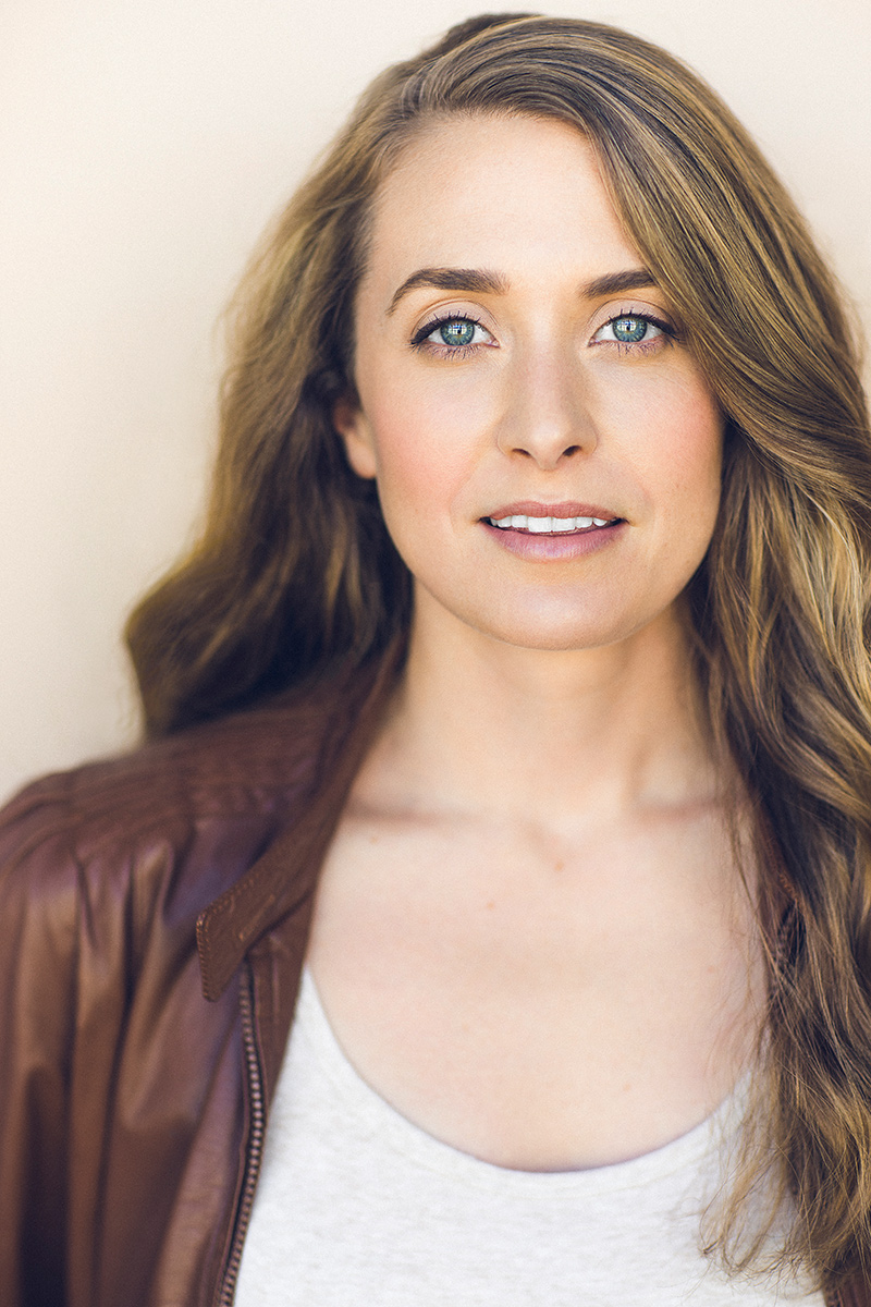 Джулия Этвуд