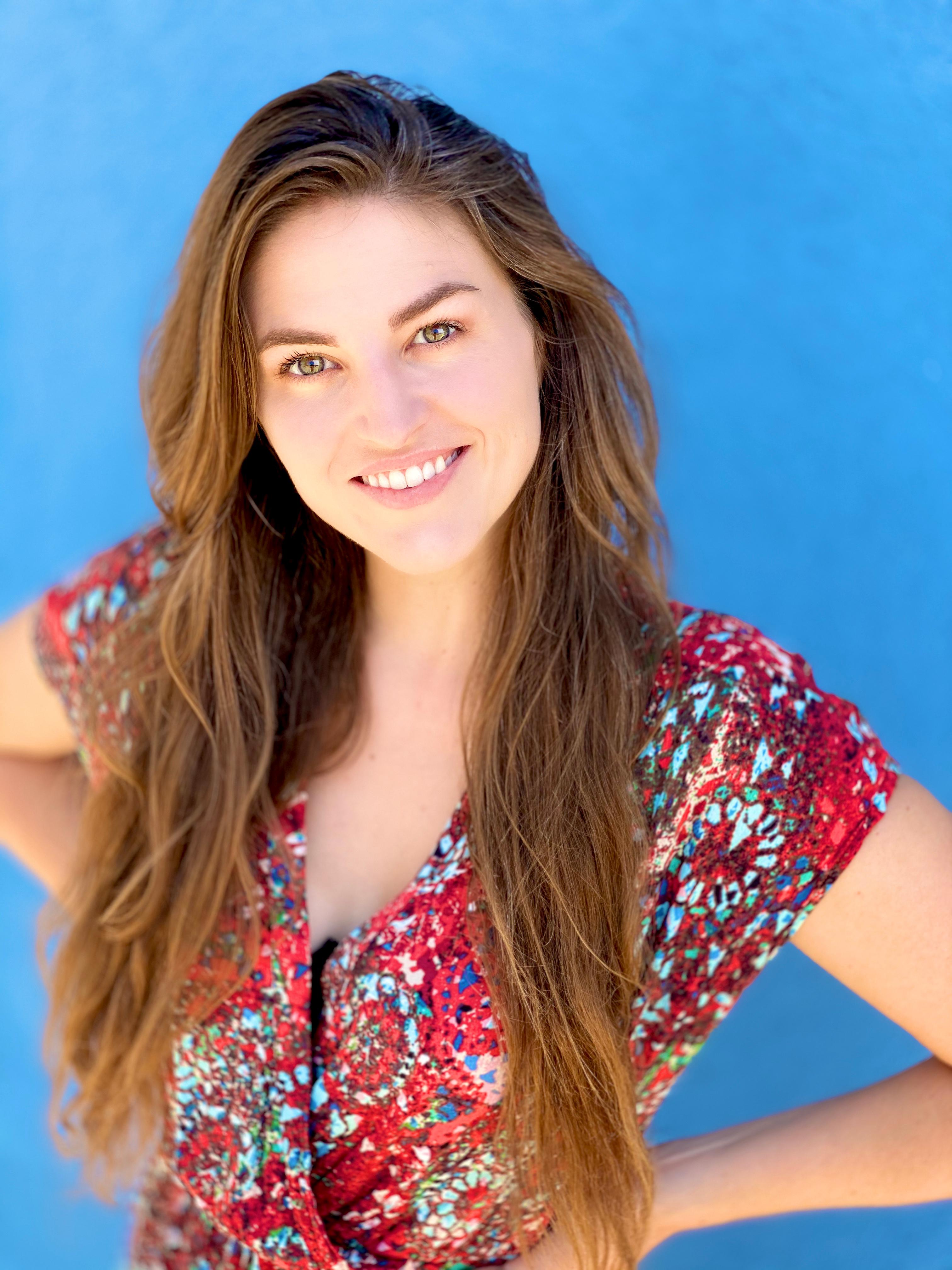 Лили Эвелин