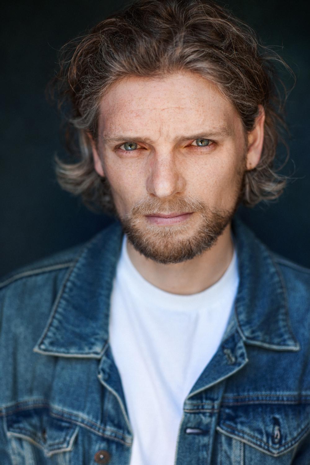 Итан Диллон