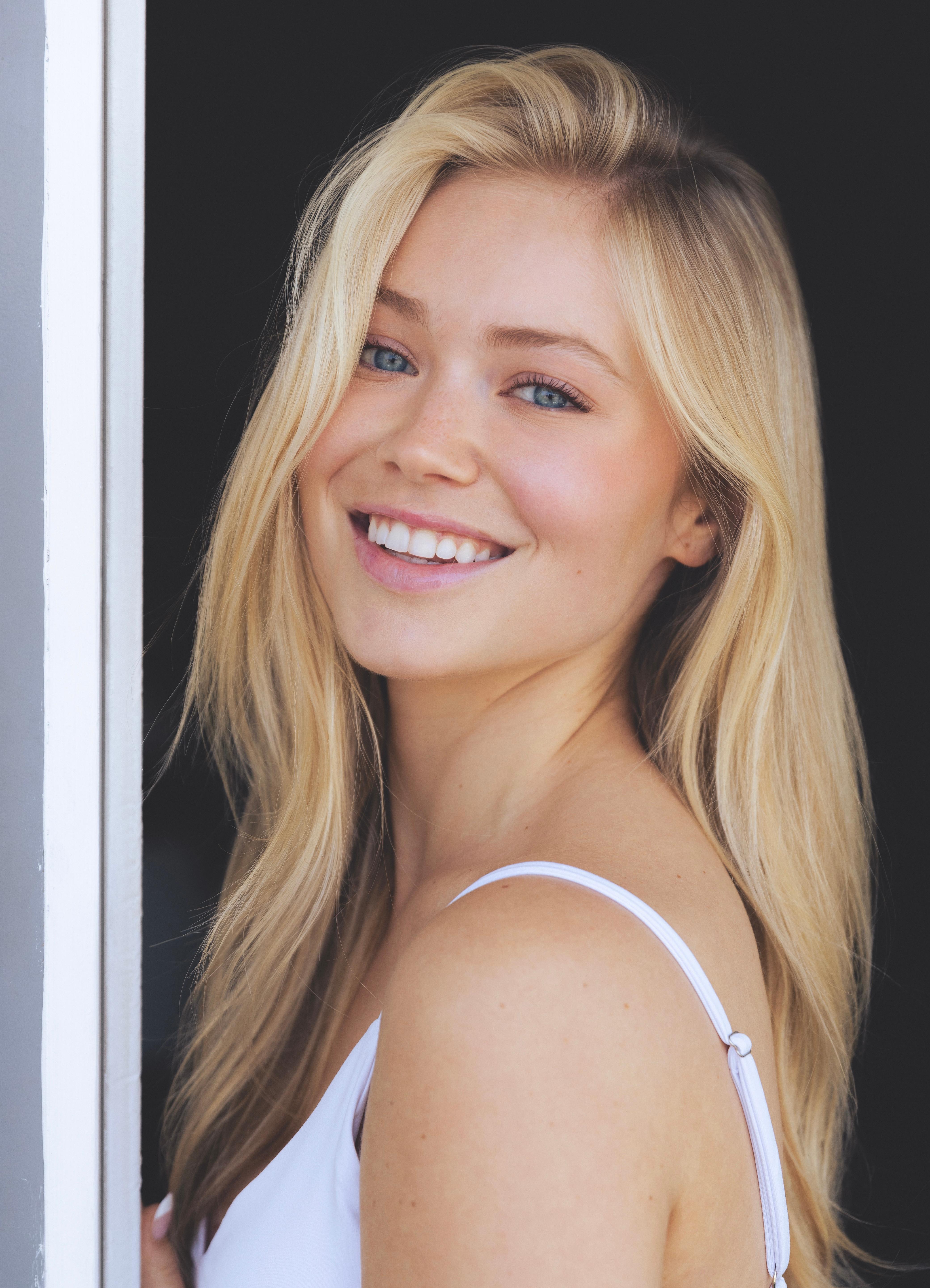 Аманда Жиру