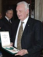 Никола Бадалуччо