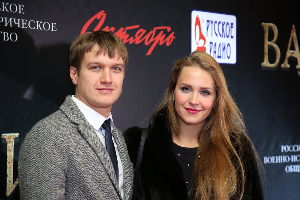 Жена анатолия руденко фото. Елена Дудина и Анатолий Руденко. Анатолий Руденко и его жена. Жена Анатолия Руденко Елена Дудина. Анатолий Руденко и его жена Елена Дудина.