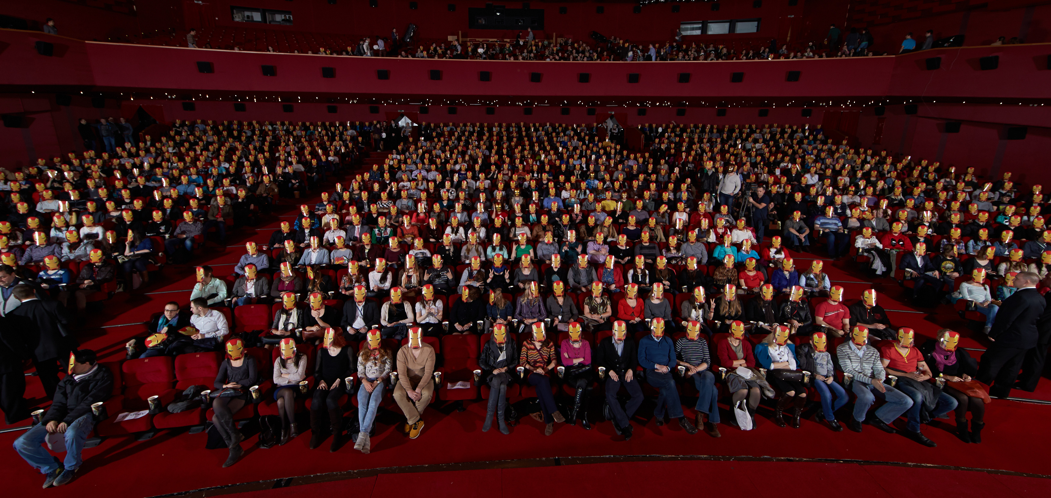 Количество зрителей в театре