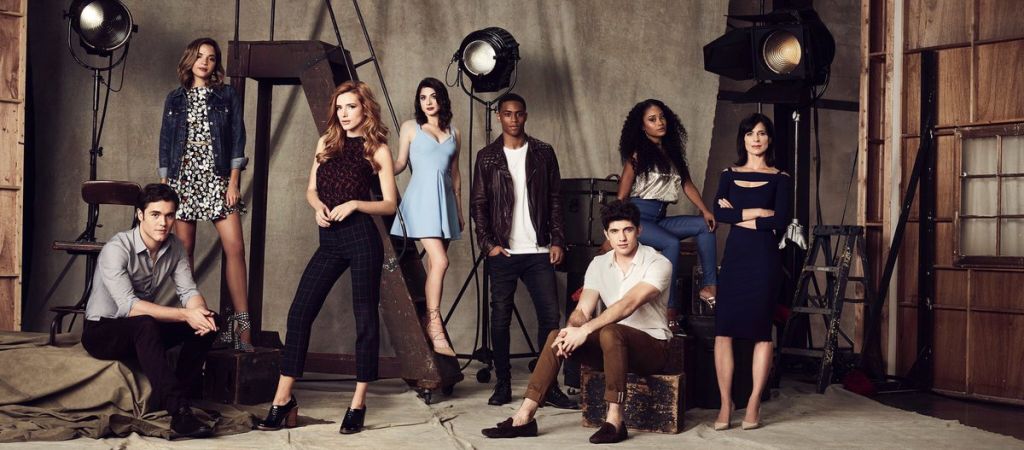 famous in love актеры. Смотреть фото famous in love актеры. Смотреть картинку famous in love актеры. Картинка про famous in love актеры. Фото famous in love актеры
