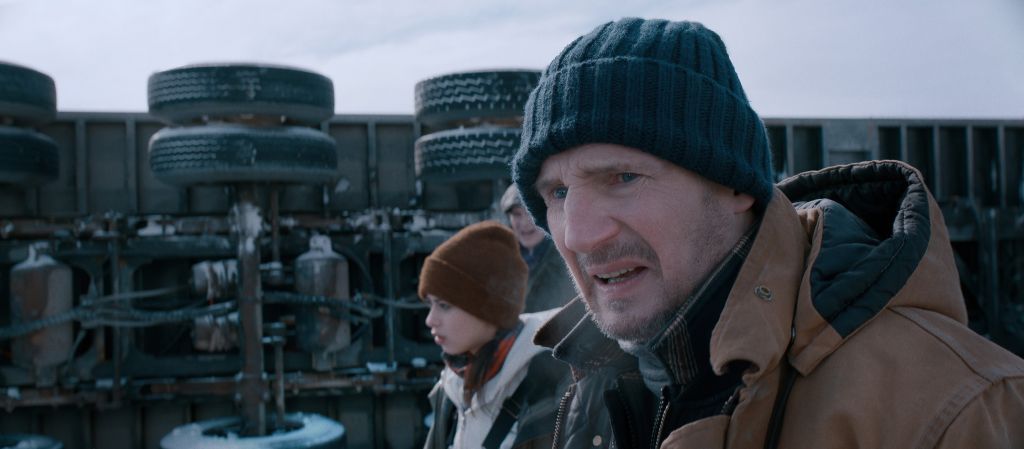 Фигурное катание на четырёх колёсах: рецензия на боевик с Лиамом Нисоном «Ледяной драйв»