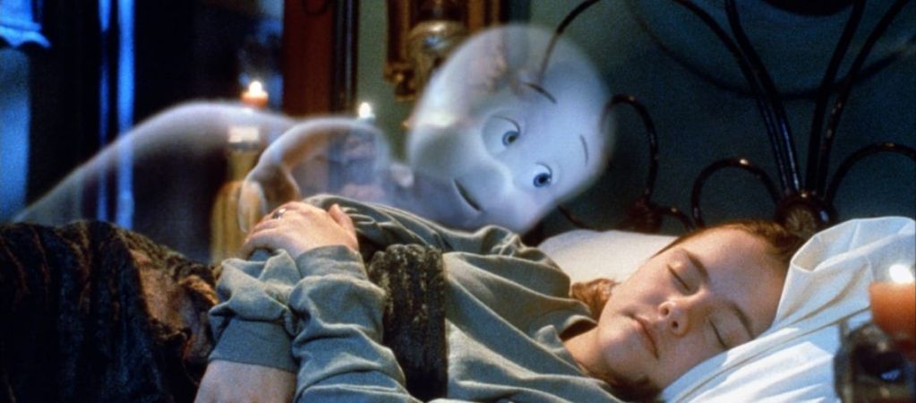 6 нестрашных фильмов из 90-х для тех, кто устал бояться на Хэллоуин