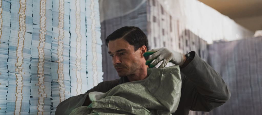 Рецензия на «Чужие деньги» — остросюжетный сериал о суровом мире криптопреступлений