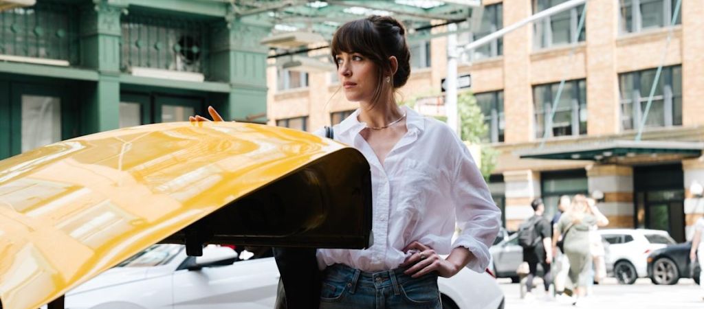 Что смотреть в кино на этой неделе: «Материалистка» и «Школа мистера Пингвина»