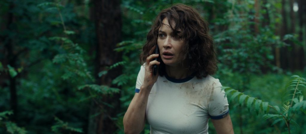 Страх, ложь и видео: рецензия на фильм «Другой» — камерный хоррор о доме с секретами 