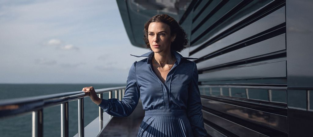 Рецензия на фильм «Девушка из каюты № 10» — триллер, дрейфующий в водах Норвегии