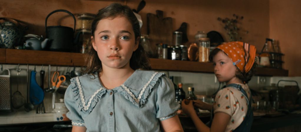 Аристократки, детективы, синефилы: 6 новых коротких британских сериалов на любой вкус