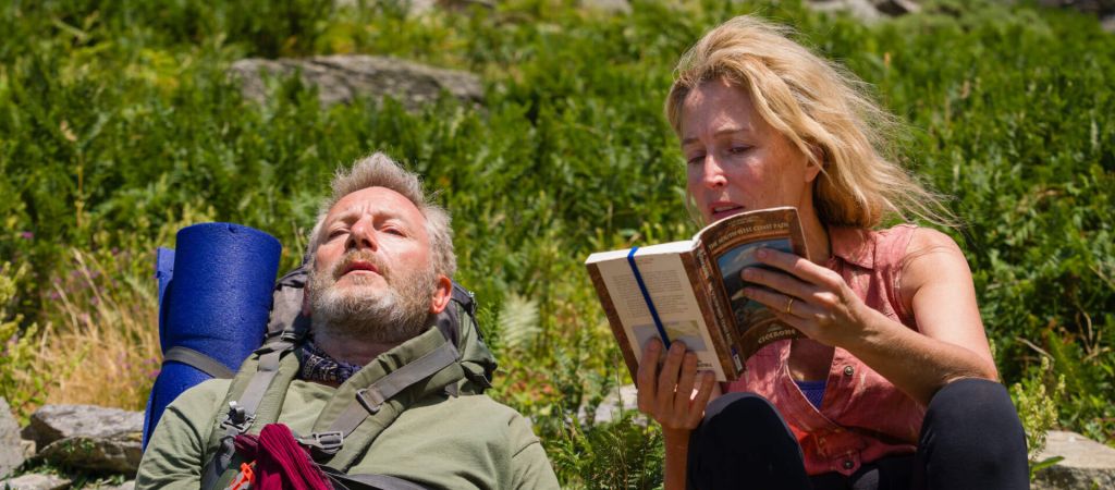 Долгая прогулка по побережью: рецензия на фильм «Соленая тропа»